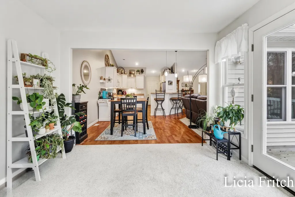 1527 W Addison Way Laketon Township MI 49445