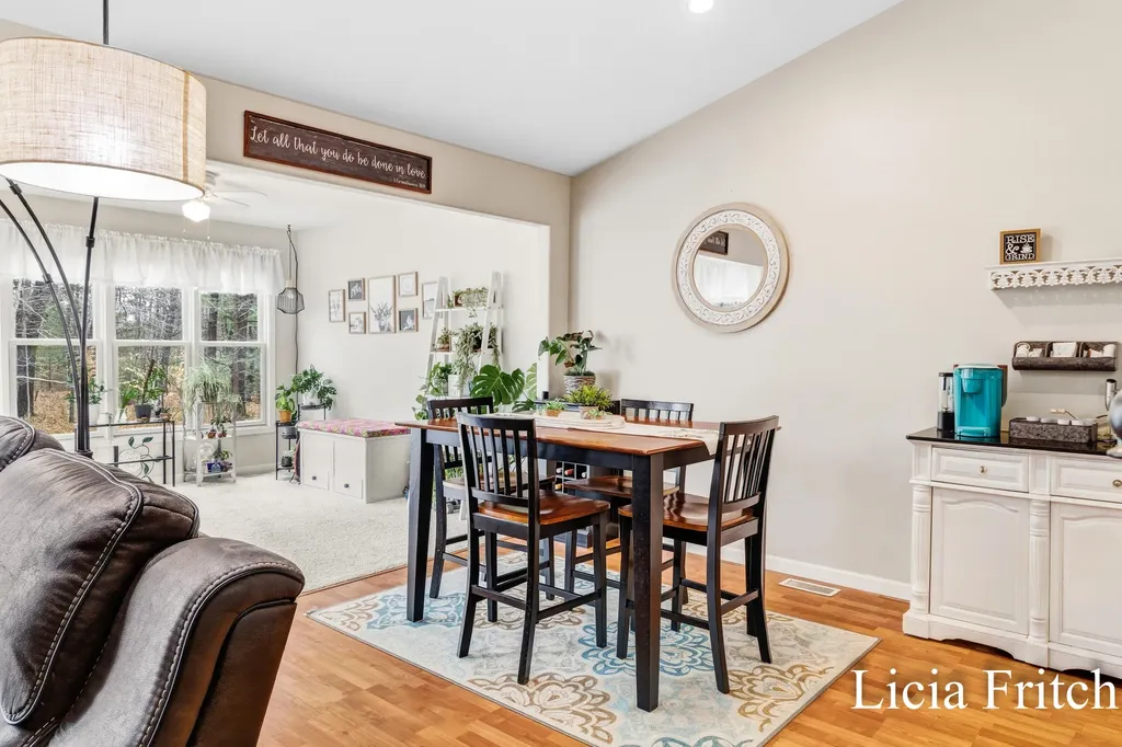 1527 W Addison Way Laketon Township MI 49445
