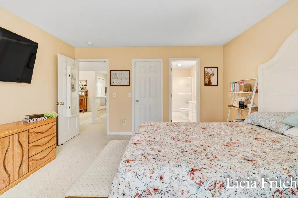 1527 W Addison Way Laketon Township MI 49445