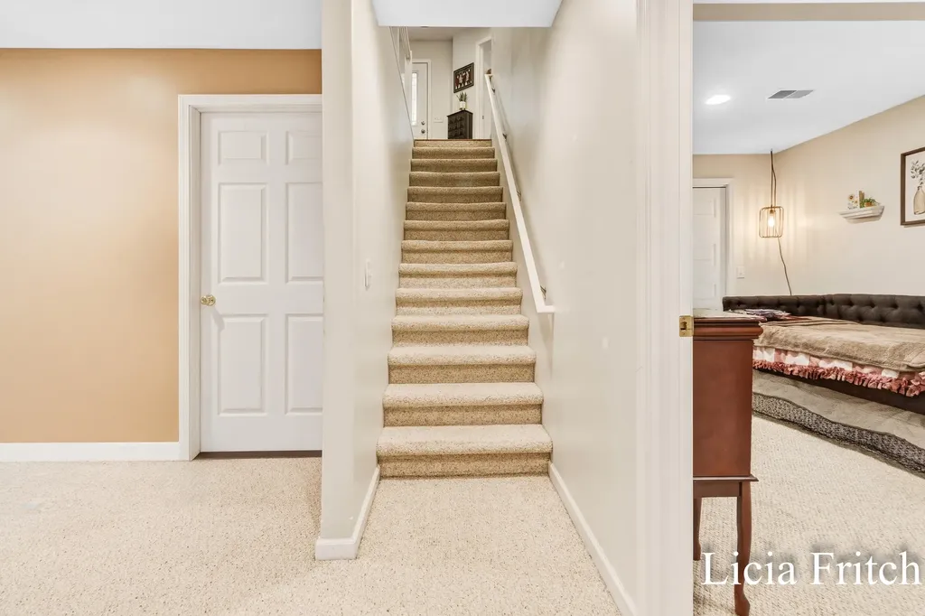 1527 W Addison Way Laketon Township MI 49445