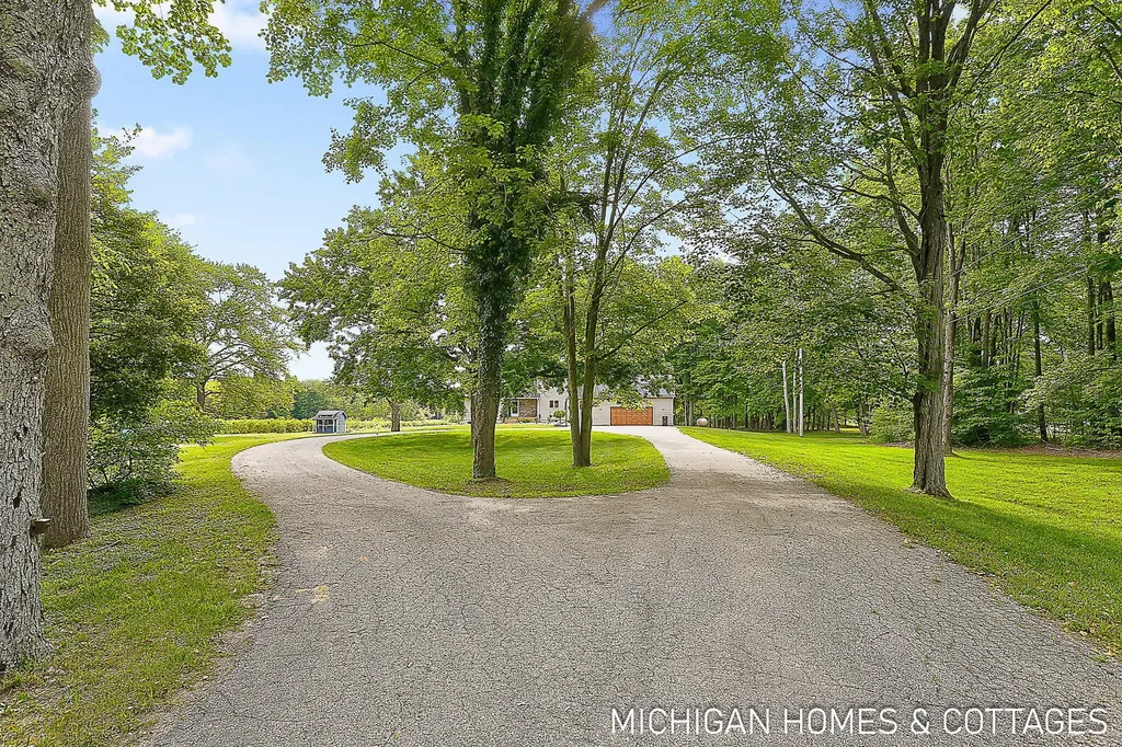 1661 68th Street Ganges Township MI 49408