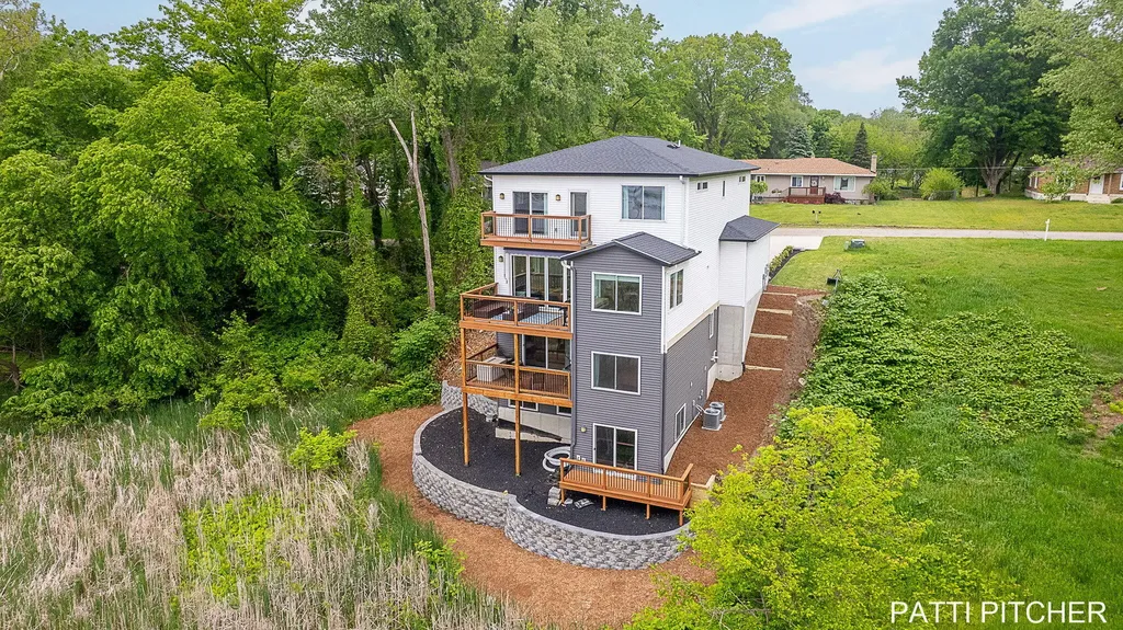 104 River Hills Drive Holland Charter Township MI 49424