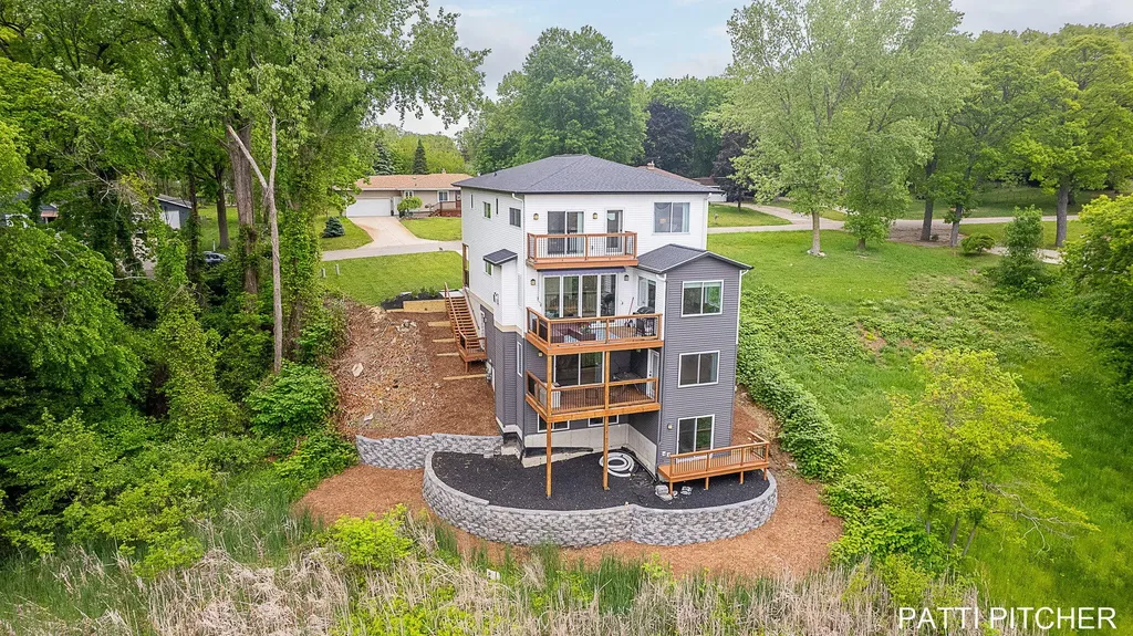 104 River Hills Drive Holland Charter Township MI 49424