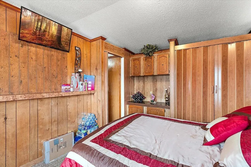 333 E Lakewood Boulevard Holland Charter Township MI 49424