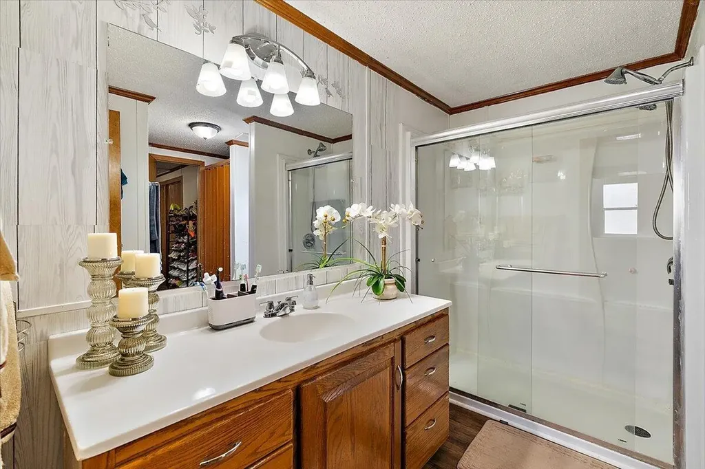 333 E Lakewood Boulevard Holland Charter Township MI 49424