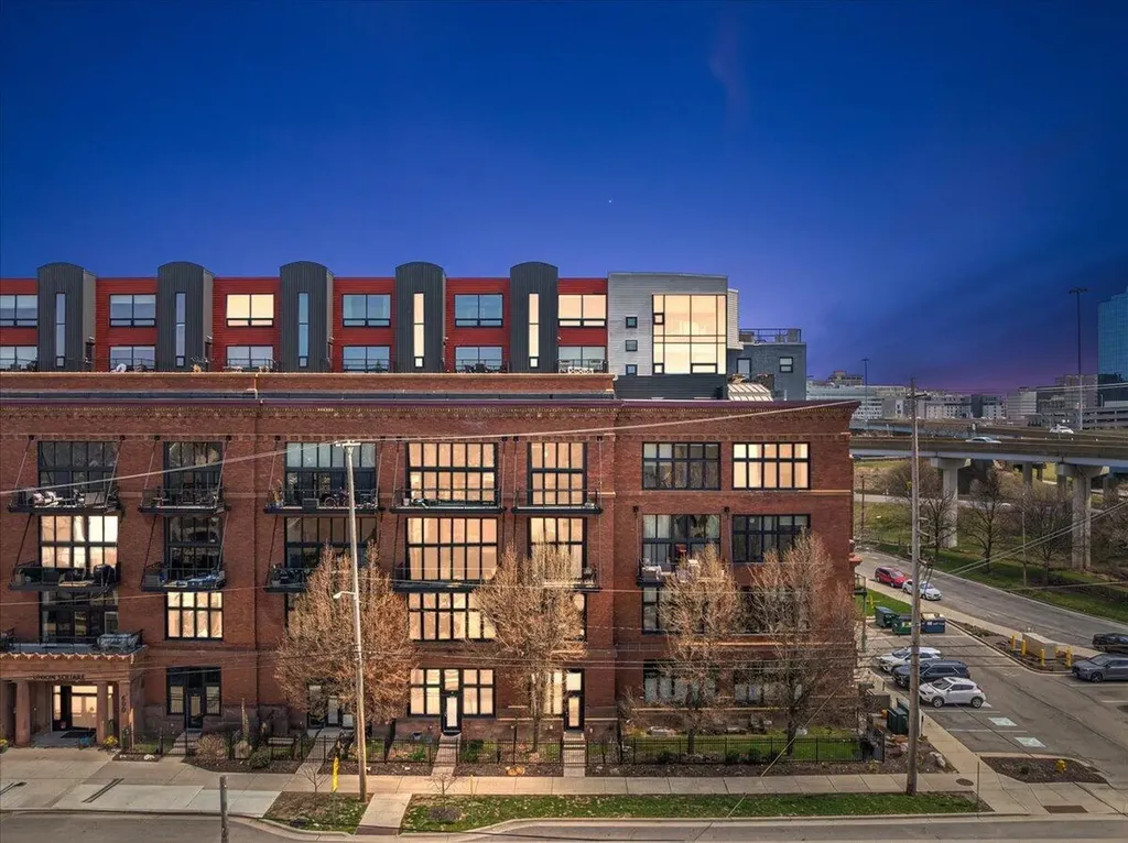 600 Broadway Avenue NW Grand Rapids City MI 49504