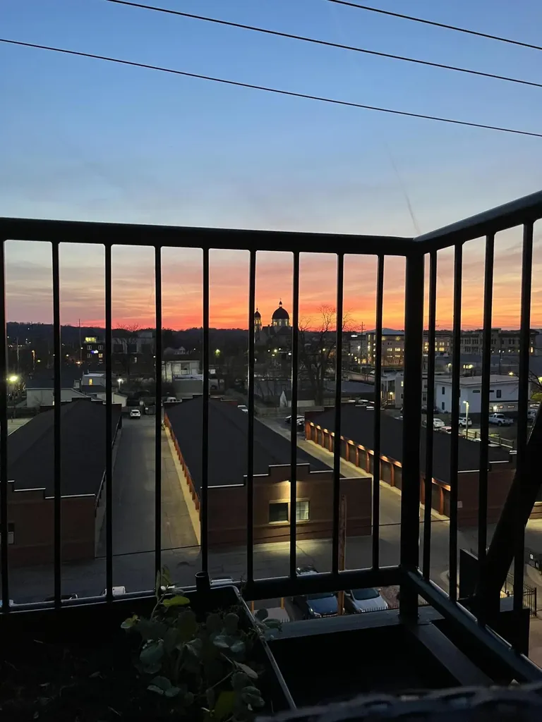 600 Broadway Avenue NW Grand Rapids City MI 49504