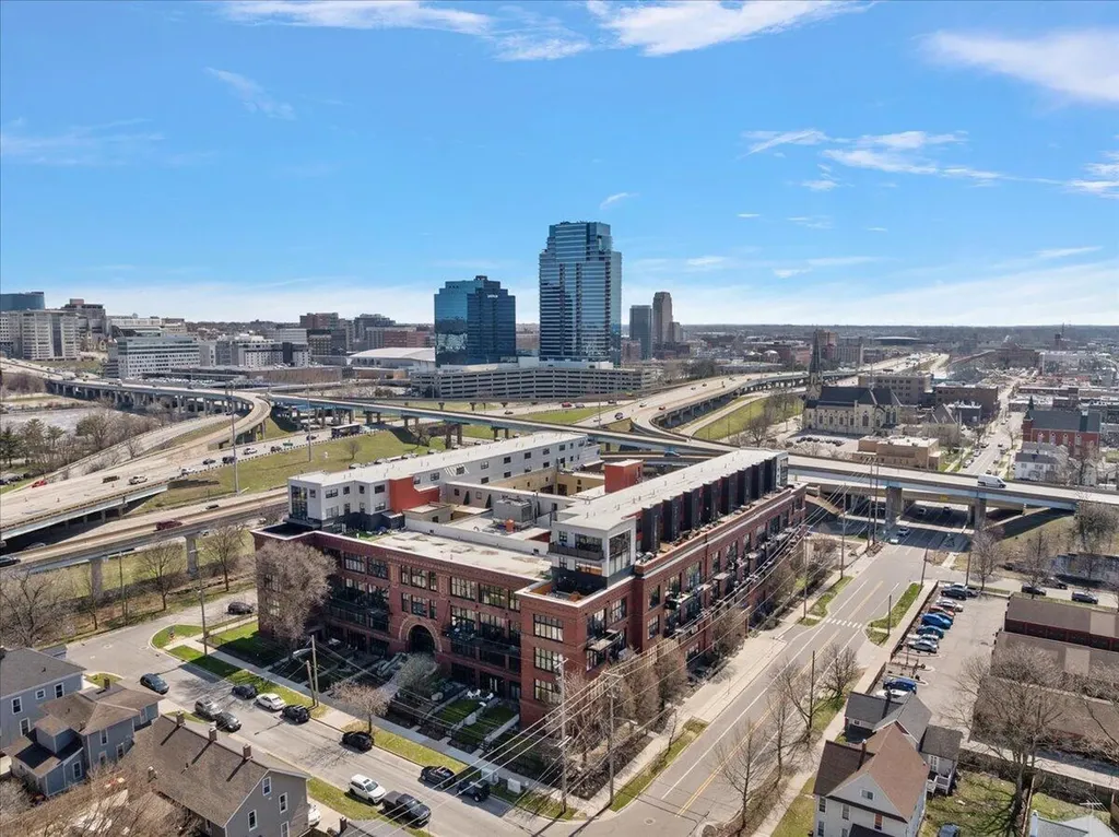 600 Broadway Avenue NW Grand Rapids City MI 49504