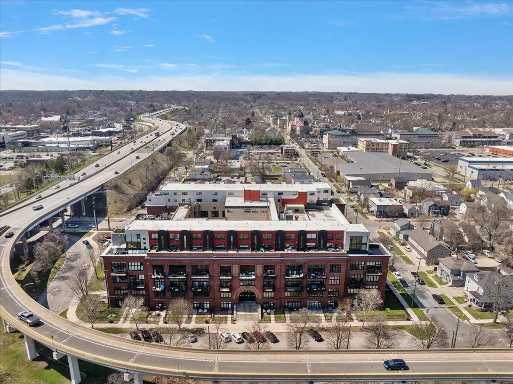 600 Broadway Avenue NW Grand Rapids City MI 49504