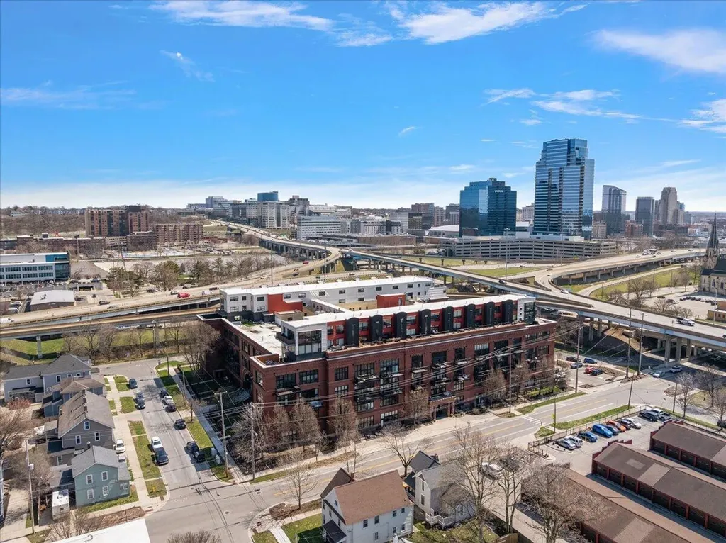 600 Broadway Avenue NW Grand Rapids City MI 49504