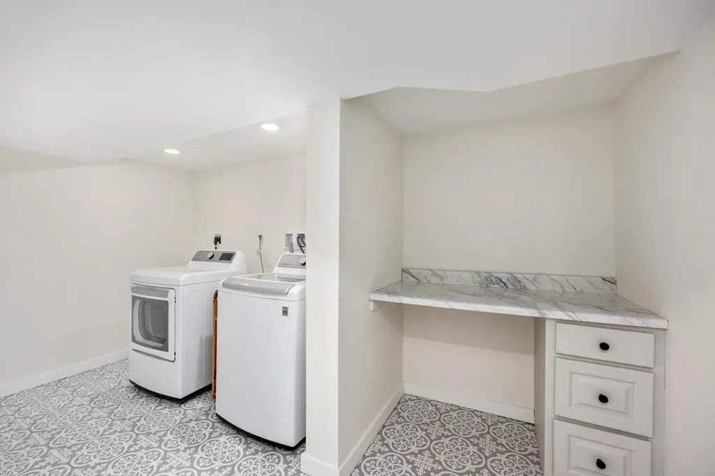 1059 Cumberland Avenue SE Vergennes Township MI 49331