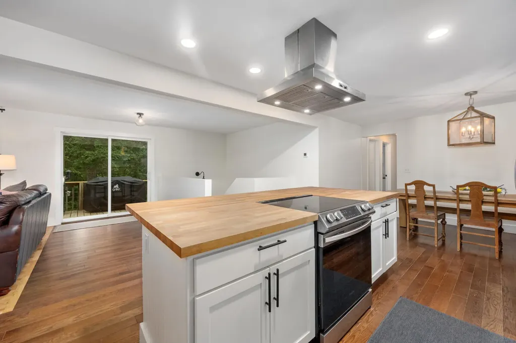 1059 Cumberland Avenue SE Vergennes Township MI 49331