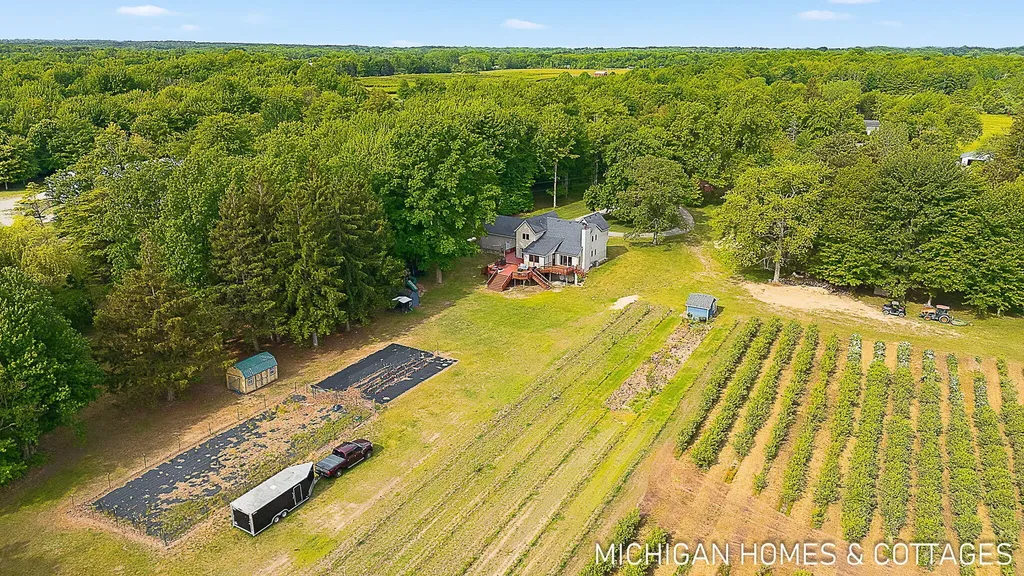 1661 68th Street Ganges Township MI 49408