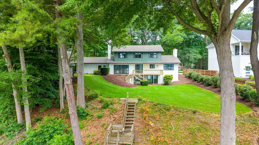 19094 Walden Drive Spring Lake Township MI 49456