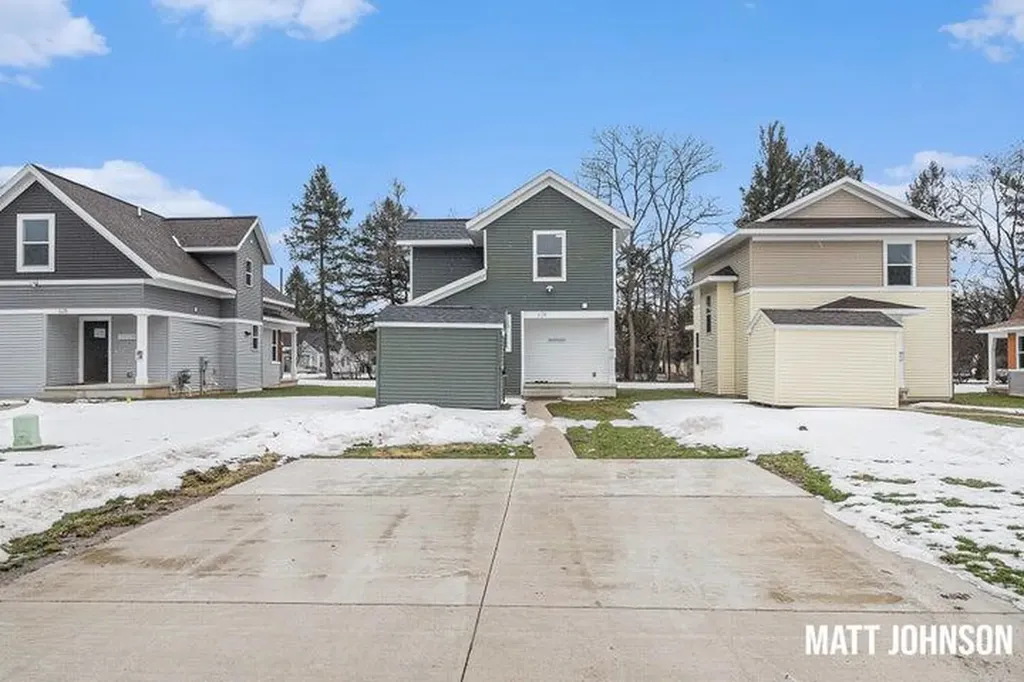 624 Hazen Street SE Grand Rapids City MI 49507