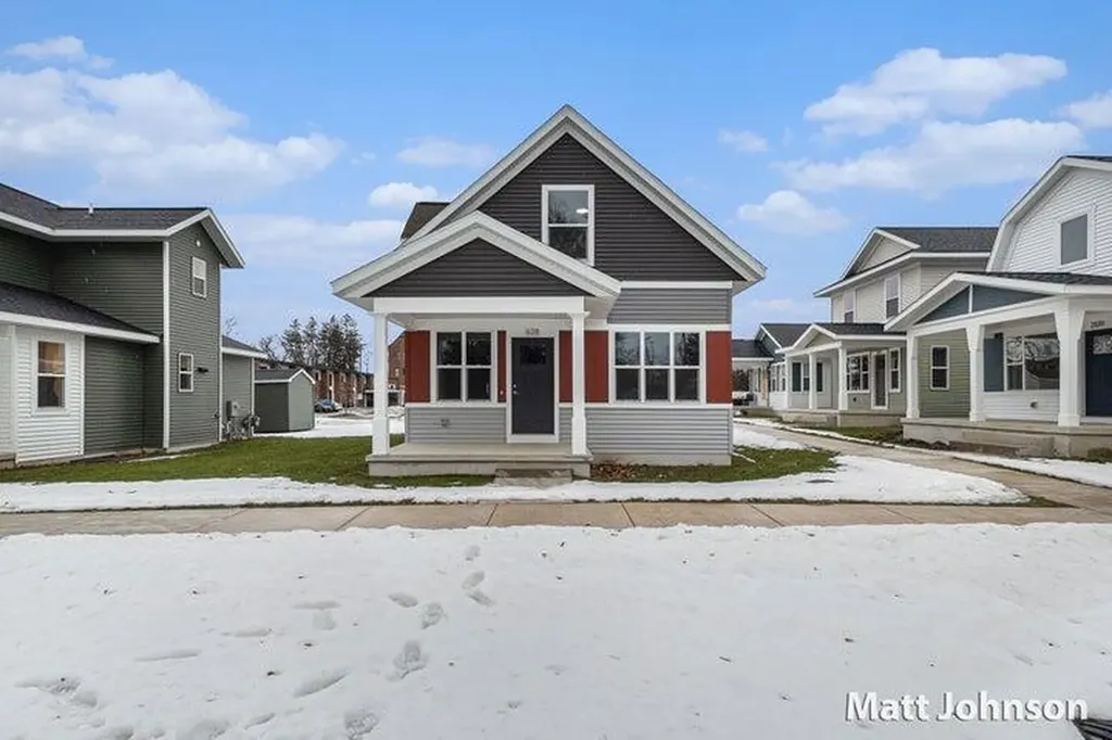 2113 Linden Avenue SE Grand Rapids City MI 49507