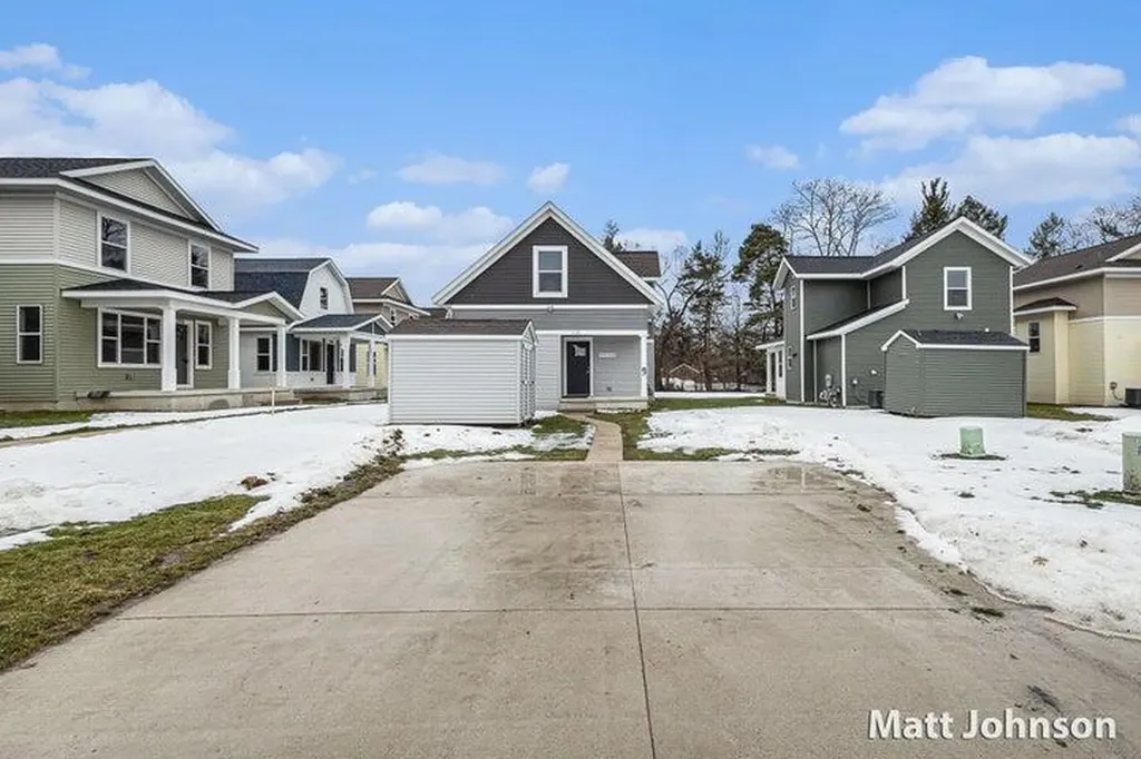2113 Linden Avenue SE Grand Rapids City MI 49507