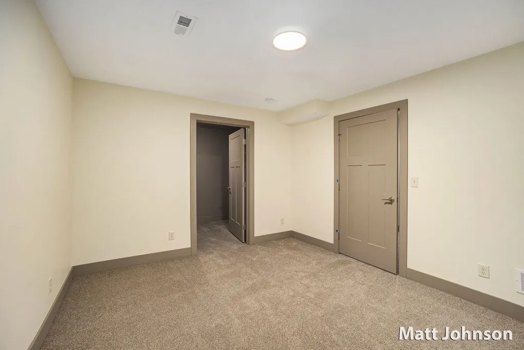 2047 Linden Avenue SE Grand Rapids City MI 49507