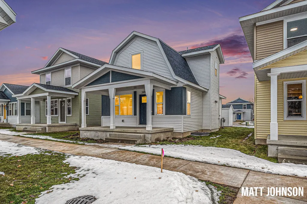 2109 Willard Avenue SE Grand Rapids City MI 49507