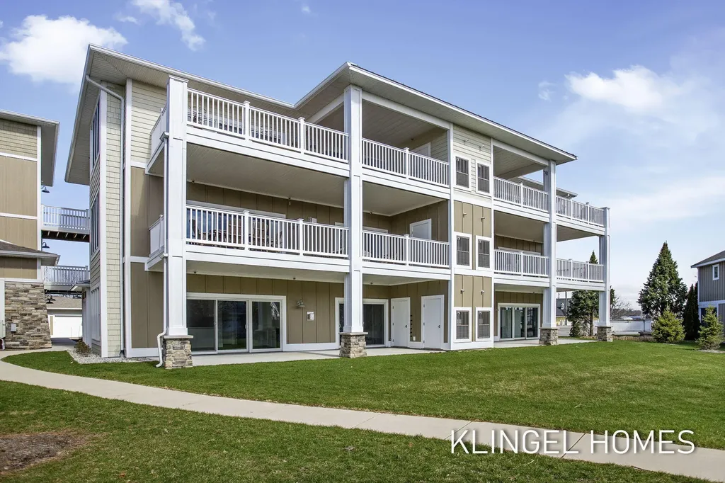 930 W Savidge Street Spring Lake Village MI 49456