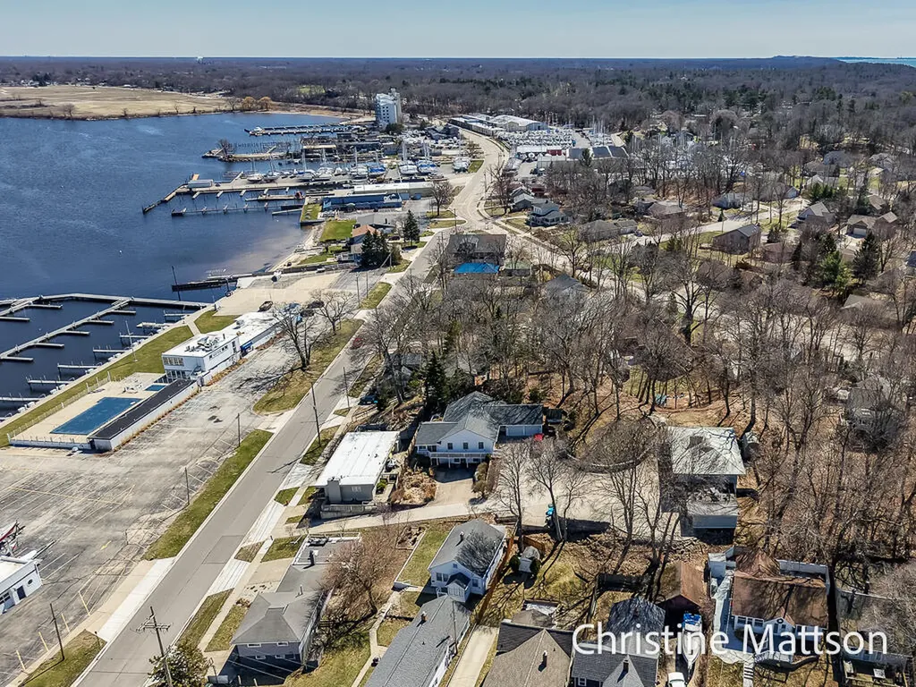 3229 Edgewater Street Muskegon City MI 49441
