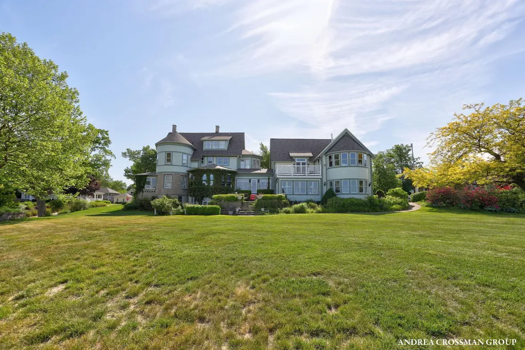 456 Monroe Boulevard South Haven City MI 49090