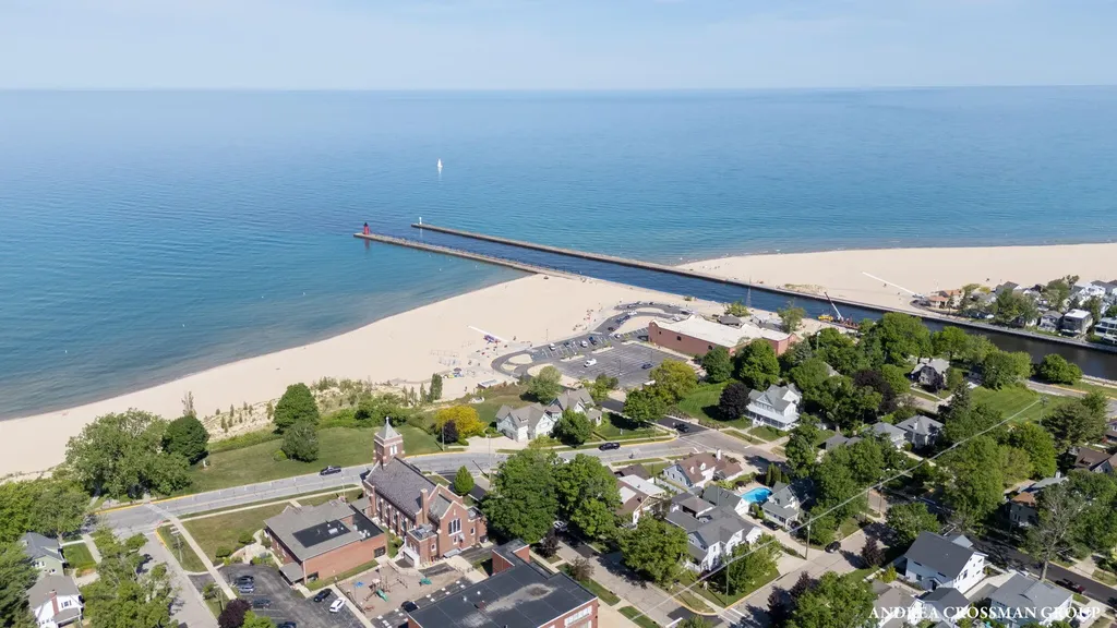 456 Monroe Boulevard South Haven City MI 49090