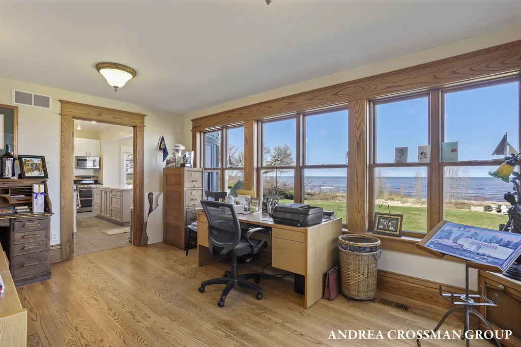 456 Monroe Boulevard South Haven City MI 49090