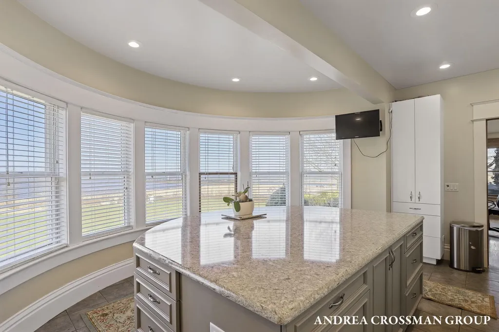 456 Monroe Boulevard South Haven City MI 49090
