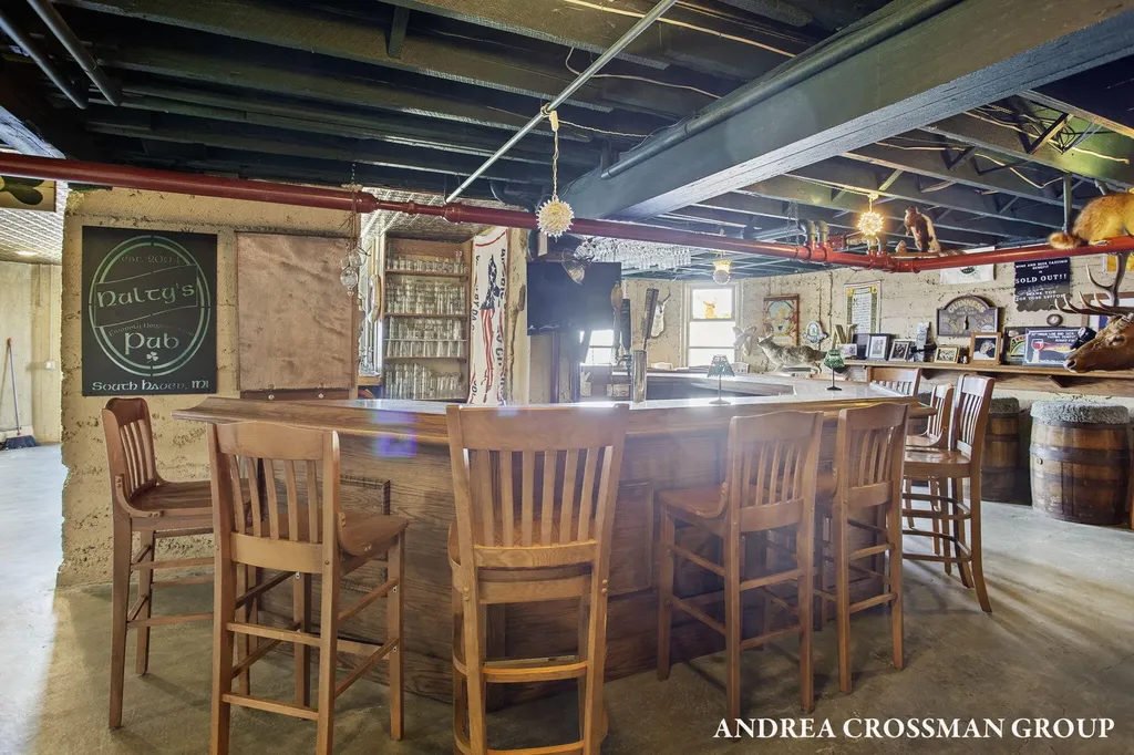 456 Monroe Boulevard South Haven City MI 49090