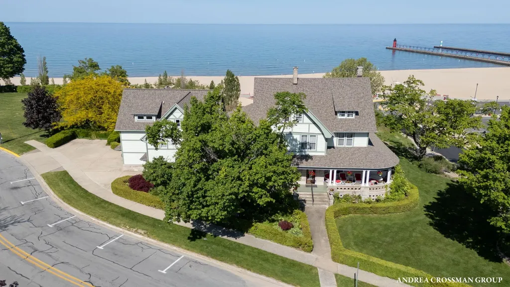 456 Monroe Boulevard South Haven City MI 49090