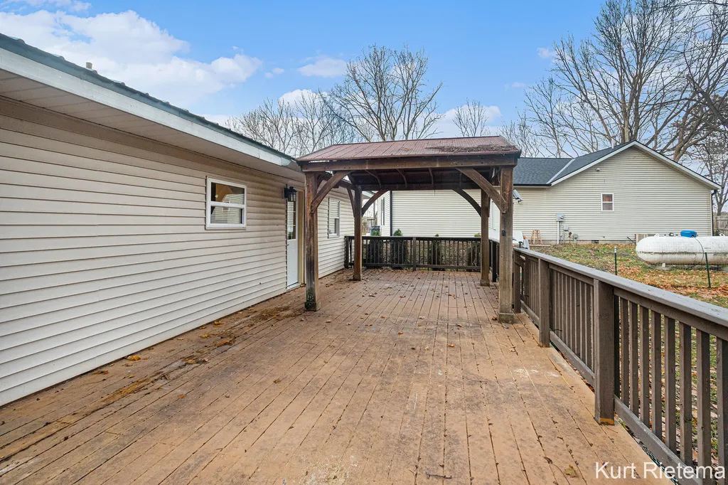 1841 Teepee Trail Valley Township MI 49010