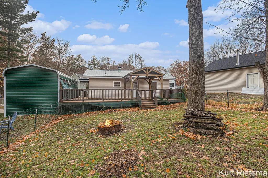 1841 Teepee Trail Valley Township MI 49010