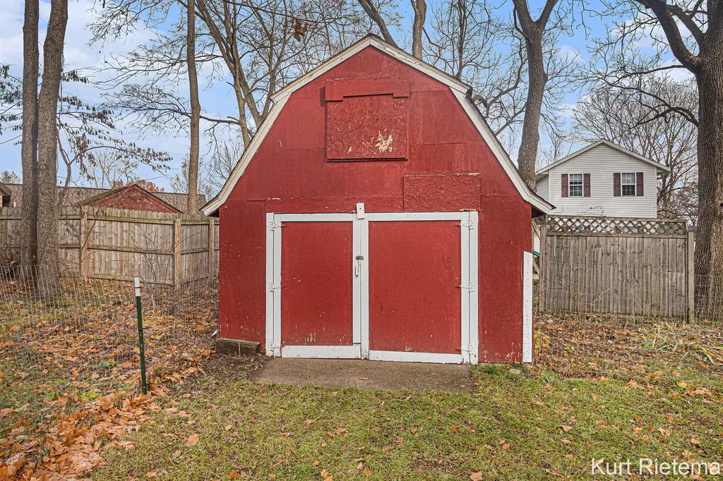 1841 Teepee Trail Valley Township MI 49010