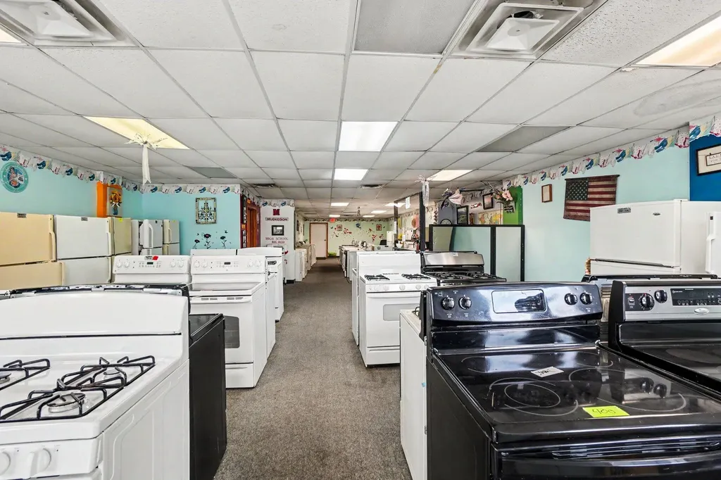1090 S Getty Street Muskegon City MI 49442