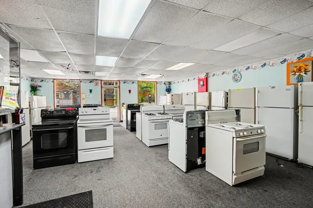 1090 S Getty Street Muskegon City MI 49442