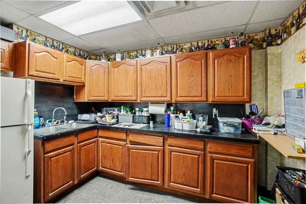 1090 S Getty Street Muskegon City MI 49442