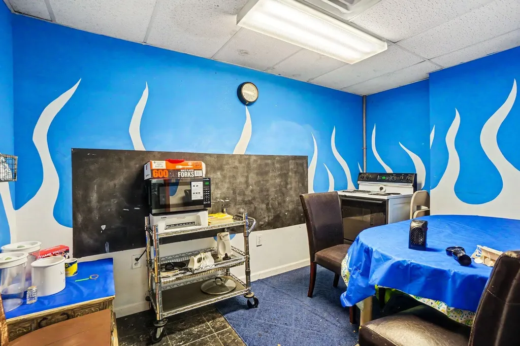 1090 S Getty Street Muskegon City MI 49442