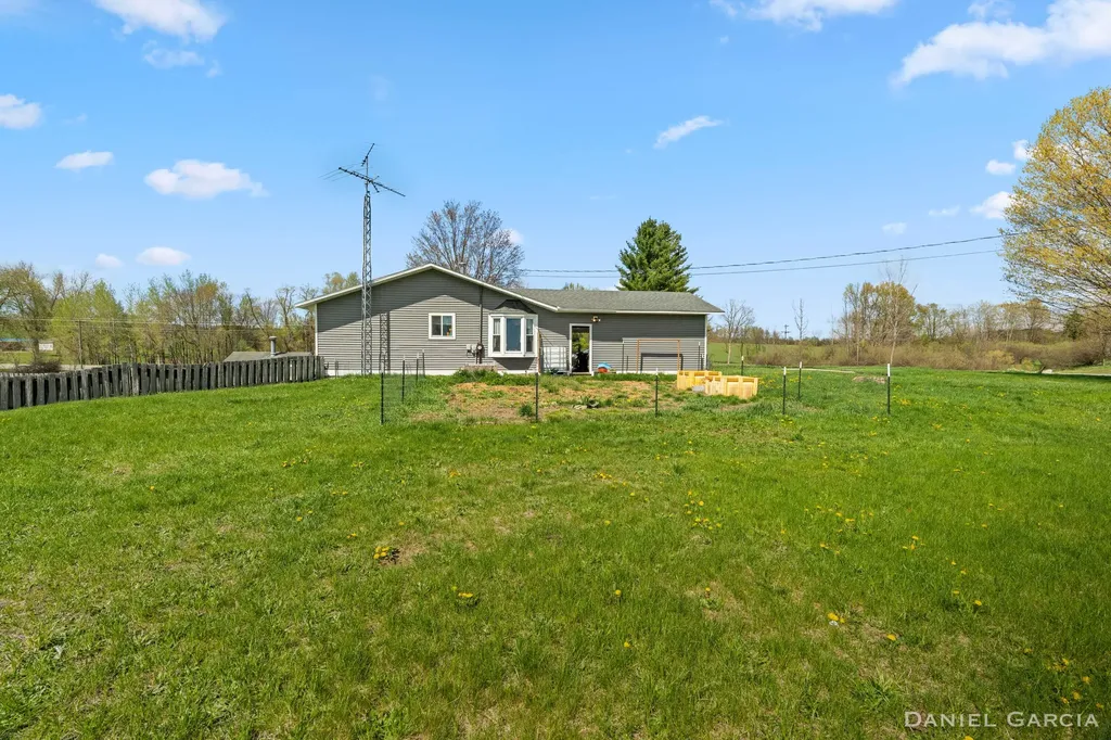3949 N 200th Avenue Leavitt Township MI 49459