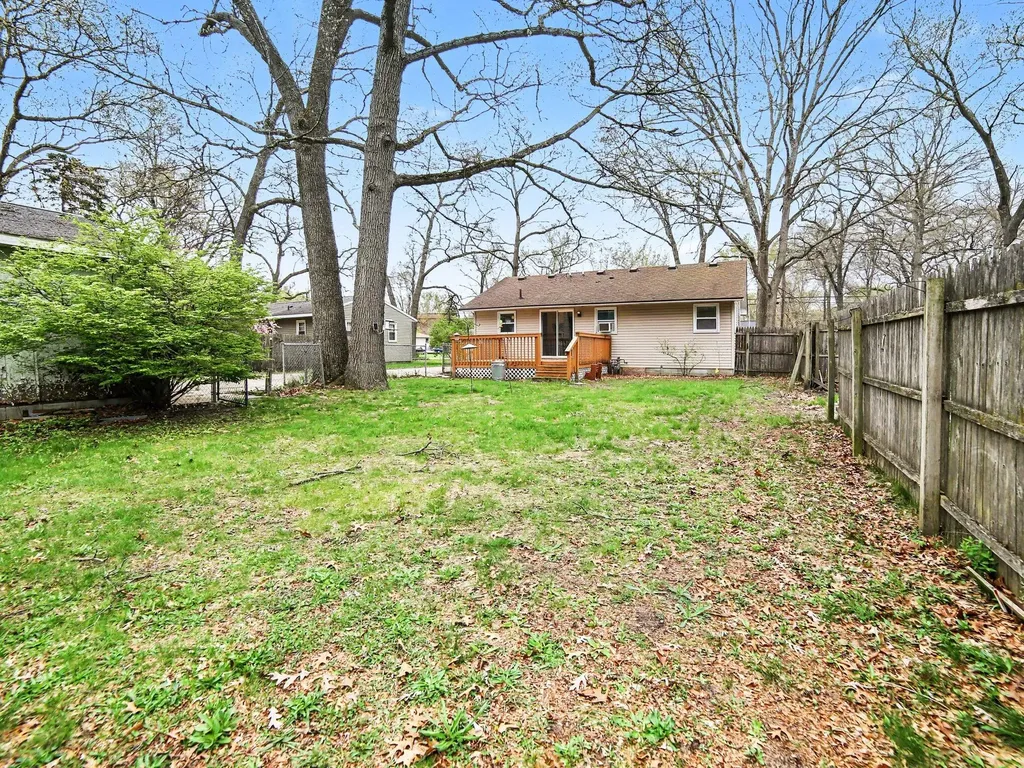 2492 Wesley Avenue Muskegon Charter Township MI 49442