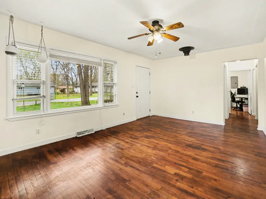 2492 Wesley Avenue Muskegon Charter Township MI 49442