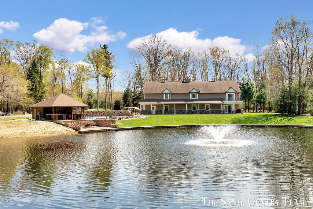 16159 Ferris Street Grand Haven Charter Township MI 49417