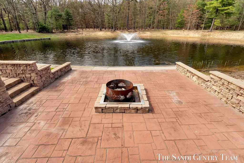 16159 Ferris Street Grand Haven Charter Township MI 49417