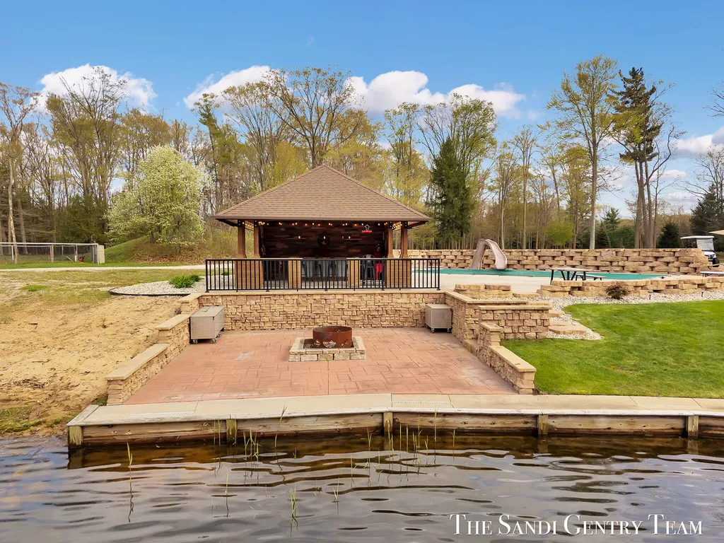16159 Ferris Street Grand Haven Charter Township MI 49417