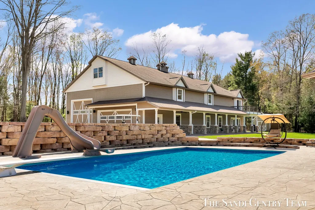 16159 Ferris Street Grand Haven Charter Township MI 49417