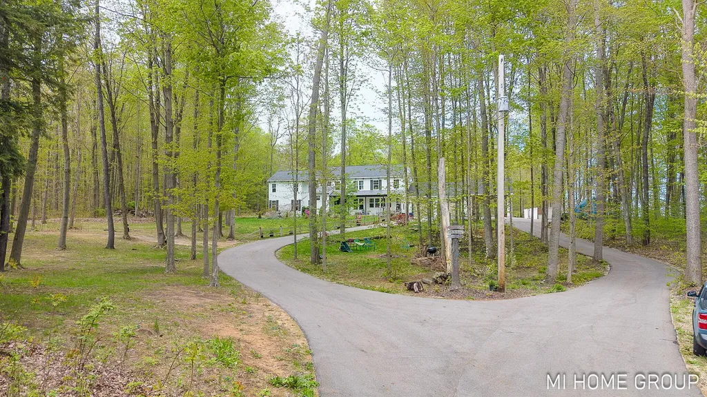 6467 118th Avenue Ganges Township MI 49408