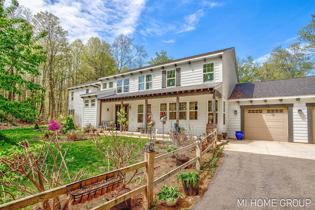 6467 118th Avenue Ganges Township MI 49408