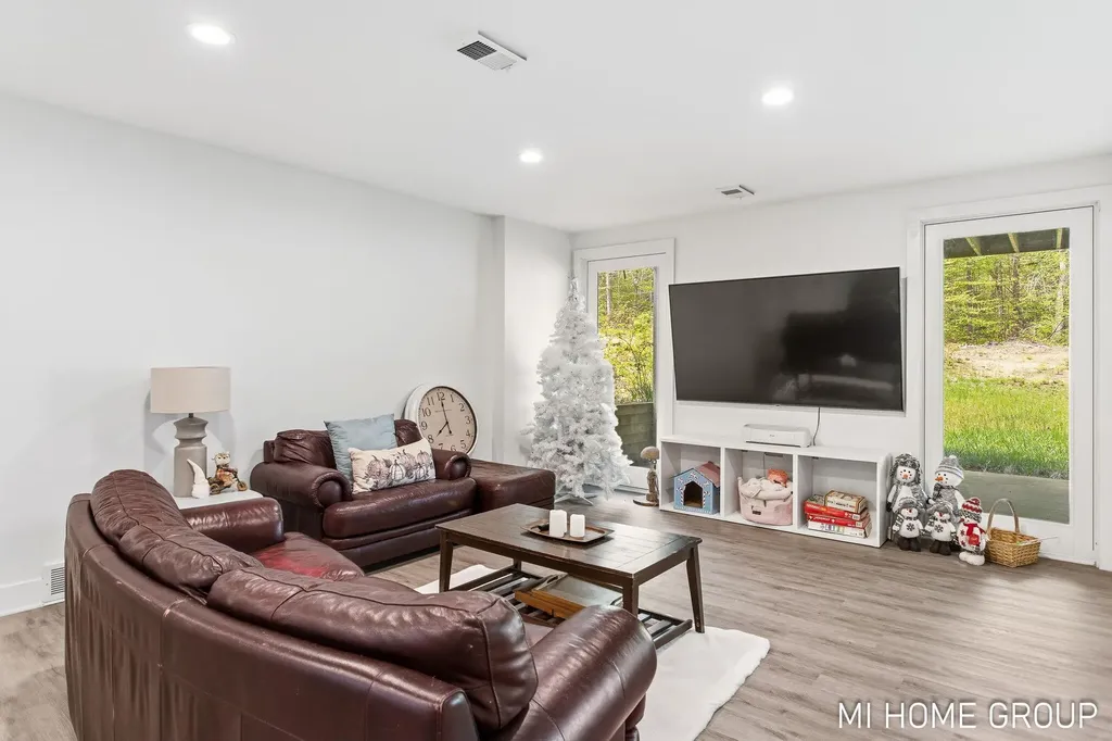 6467 118th Avenue Ganges Township MI 49408