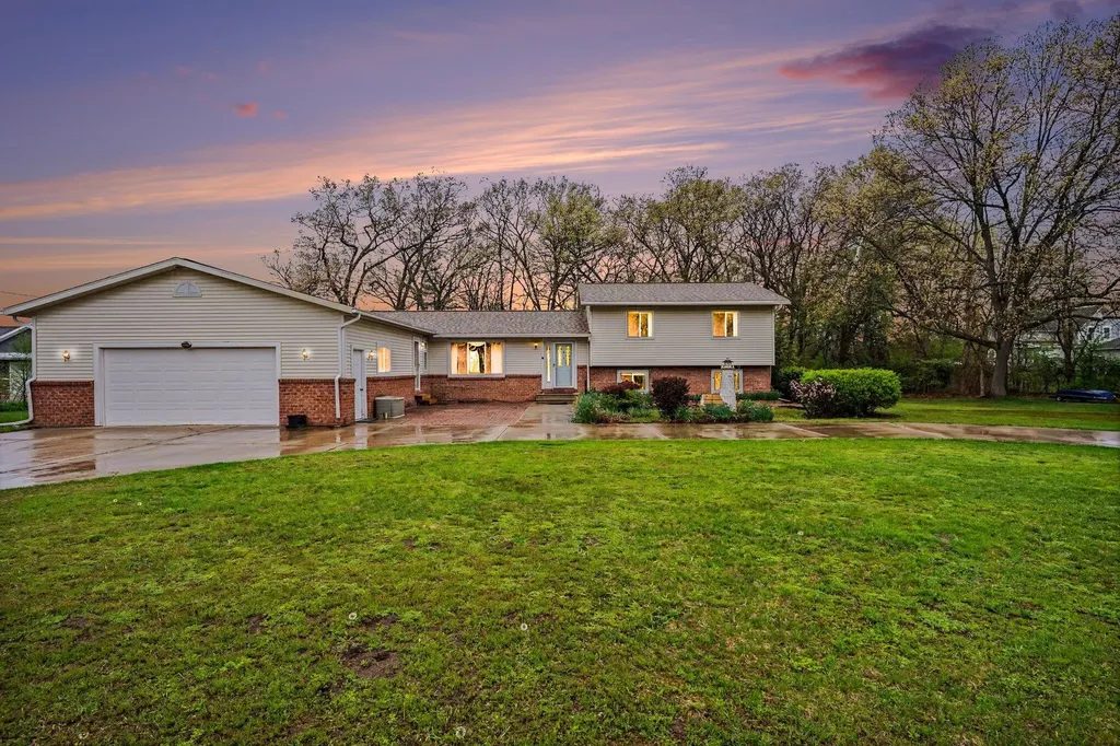 15378 Mcleans Spring Lake Township MI 49456