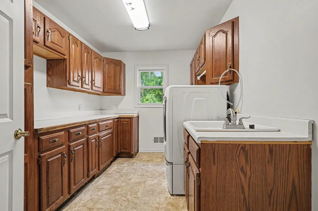 15378 Mcleans Spring Lake Township MI 49456